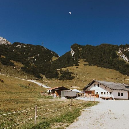 Hochalm-Premium-Campingfass Auf 1705 M, No Car Access Garmisch-Partenkirchen Buitenkant foto