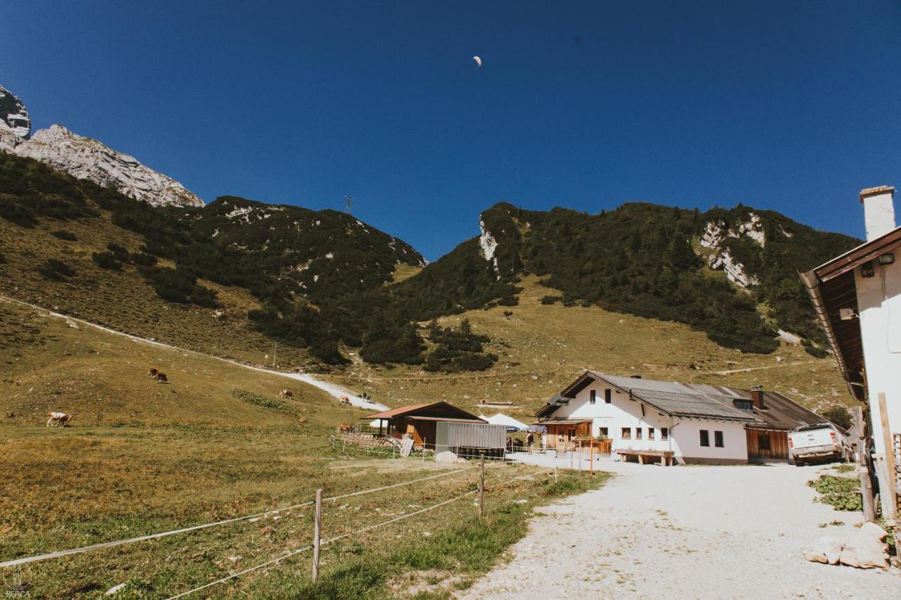 Hochalm-Premium-Campingfass Auf 1705 M, No Car Access Garmisch-Partenkirchen Buitenkant foto